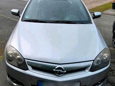 Usata Opel Tigra 90 CV (66 kW) 2006 Argento Cabrio