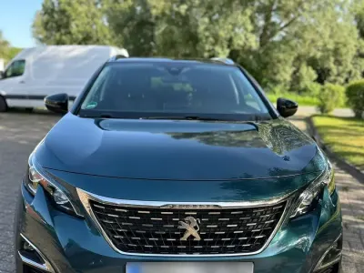 Gebraucht Peugeot 5008 Allure 130 PS (95 kW) 2017 Blau SUV