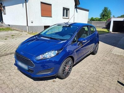 Blau Gebraucht 2014 Ford Fiesta Kleinwagen | 8.490 € (Fairer Preis)