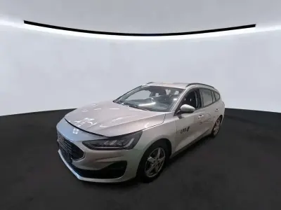 Begagnad Ford Focus Cool & Connect 120 HK (88 kW) 2023 Silver Kombi