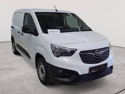 Gebraucht Opel Combo 102 PS (75 kW) 2024 Kaolin weiß Van