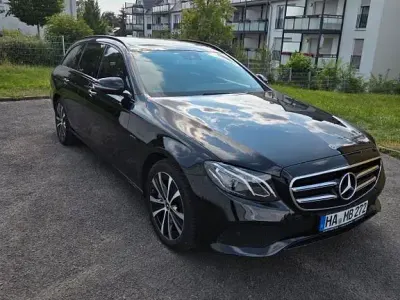 Gebraucht Mercedes E300 306 PS (225 kW) 2019 Schwarz Limousine