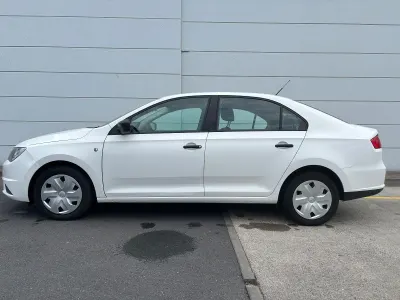 Gebraucht Seat Toledo 75 PS (55 kW) 2015 Weiß Kleinwagen