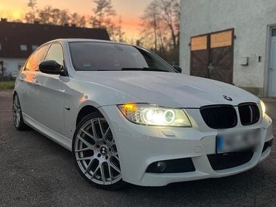 Gebraucht BMW 320 M Sport 177 PS (130 kW) 2010 Weiß Limousine