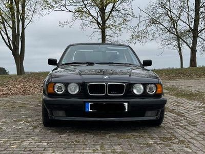 Second-hand BMW 525 Performance 192 CP (141 kW) 1994 Negru Berlinǎ