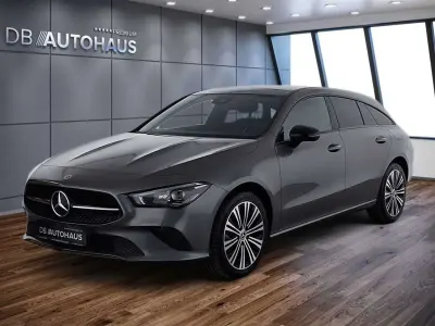 Gebraucht Mercedes CLA250e Shooting Brake Progressive 218 PS (160 kW) 2023 Grau Kombi