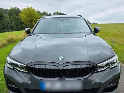 BMW 330e