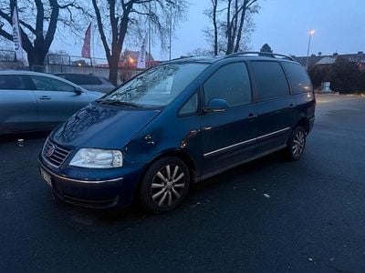 Blau Gebraucht 2005 VW Sharan Highline Van / Kleinbus | 750 € (Superpreis)