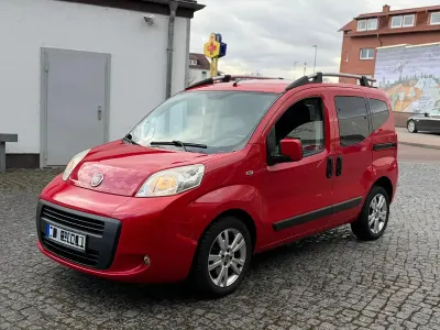 Gebraucht Fiat Qubo Trekking 95 PS (69 kW) 2016 Rot Van / Kleinbus