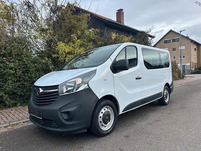 Weiß Gebraucht 2016 Opel Vivaro Van / Kleinbus | 13.950 € (Fairer Preis)