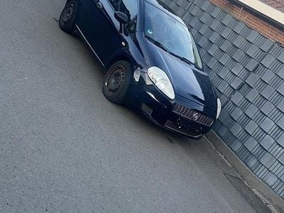 Gebraucht Fiat Grande Punto 75 PS (55 kW) 2009 Blau Kleinwagen