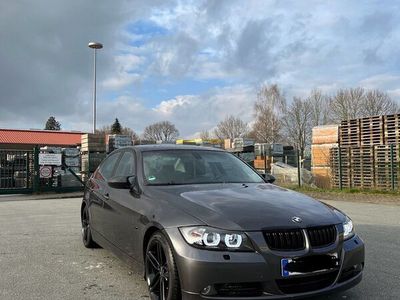 gebraucht BMW 320 E90 d // Shadowline // Professional Paket