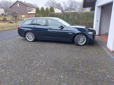 Gebraucht BMW 520 190 PS (139 kW) 2015 Blau Kombi