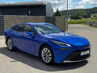 Gebraucht Toyota Mirai Executive 182 PS (133 kW) 2022 Force blue multiple layer Limousine