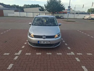 Gebraucht VW Touran 105 PS (77 kW) 2011 Silber Van / Kleinbus