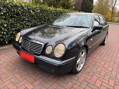 Usata Mercedes E50 AMG AMG 347 CV (255 kW) 1997 Nero Berlina