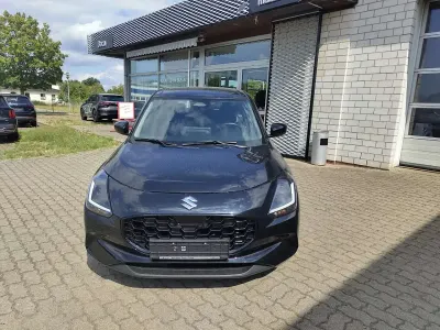 Neu Suzuki Swift Club 83 PS (61 kW) 2026 Super black metrallic Kleinwagen