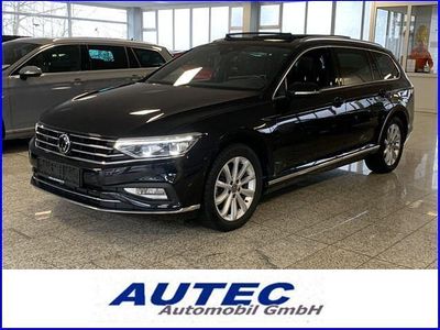 Deep black (metallic) Gebraucht 2024 VW Passat Elegance Kombi | 30.988 € (Fairer Preis)