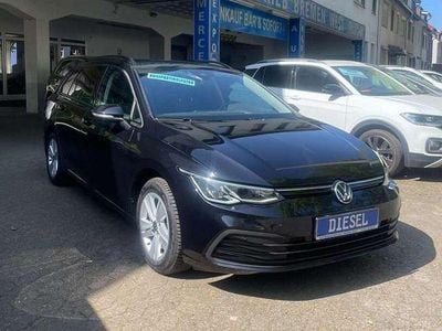 Gebraucht VW Golf VIII Life 150 PS (110 kW) 2022 Deep black perleffekt Kombi