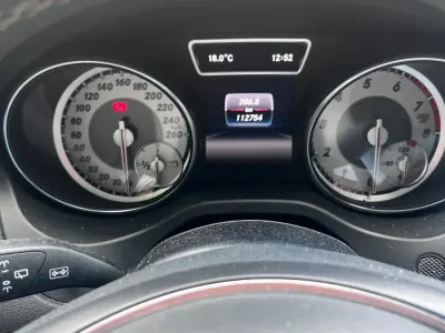 Gebraucht Mercedes GLA180 122 PS (89 kW) 2017 Weiß SUV