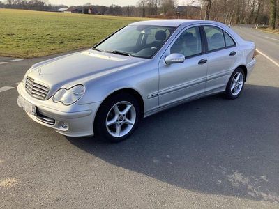 Gebraucht Mercedes C200 Classic 122 PS (89 kW) 2005 Silber Limousine