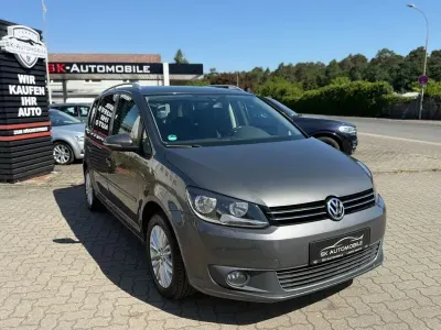 Gebraucht VW Touran Edition 105 PS (77 kW) 2015 Grau Van / Kleinbus