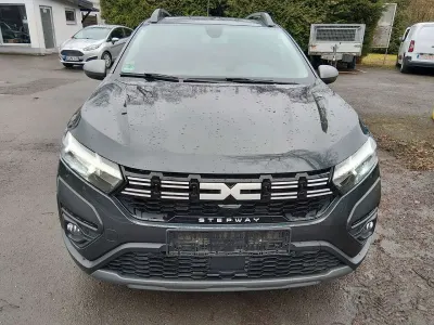 Gebraucht Dacia Sandero Expression 91 PS (66 kW) 2023 Grau Kleinwagen