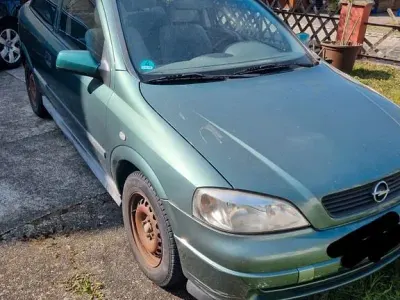 Gebraucht Opel Astra 65 PS (47 kW) 1999 Grün Limousine