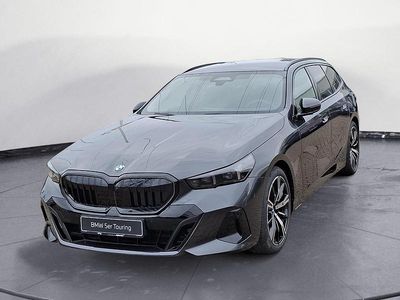 Gebraucht BMW 520 M Sport 197 PS (144 kW) 2025 Grau Kombi