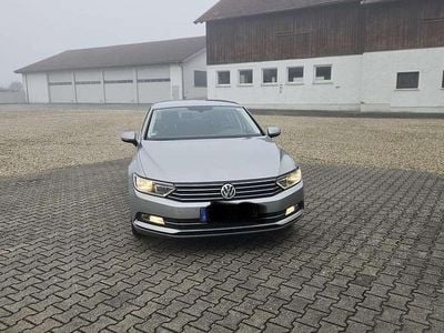 Gebraucht VW Passat Comfortline 150 PS (110 kW) 2016 Grau Limousine