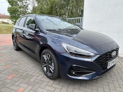 Gebraucht Hyundai i30 GO! 99 PS (72 kW) 2024 Sailing blue (metallic) Limousine