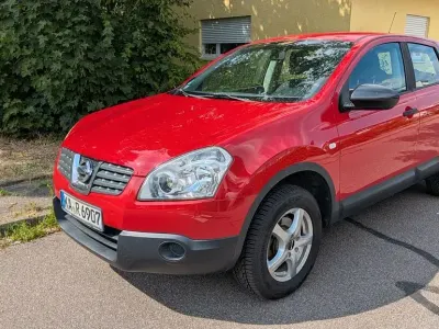 Gebraucht Nissan Qashqai Visia 114 PS (83 kW) 2009 Rot SUV