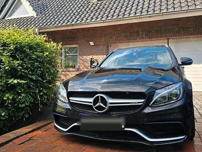Mercedes C63 AMG