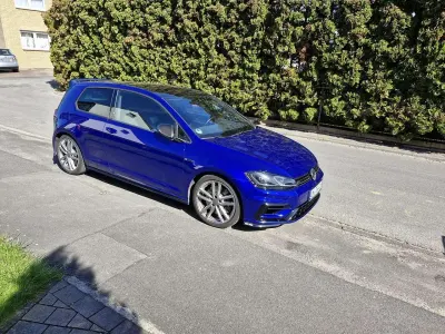 Gebraucht VW Golf VII R 426 PS (313 kW) 2017 Blau Kleinwagen