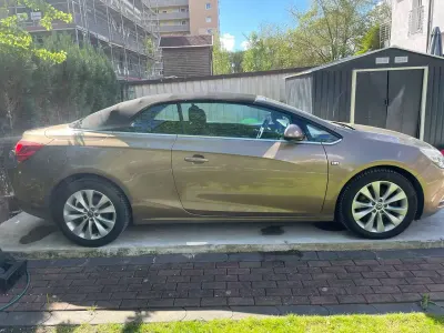 Gebraucht Opel Cascada Edition 140 PS (102 kW) 2013 Gold Cabrio