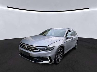 Pyritsilber metallic Gebraucht 2022 VW Passat GTE Kombi | 24.950 € (Guter Preis)