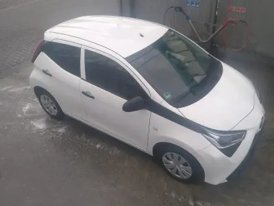 Gebraucht Toyota Aygo 72 PS (52 kW) 2019 Weiß Kleinwagen