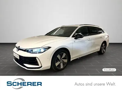 Gebraucht VW Passat R-line 150 PS (110 kW) 2025 Pure white Kombi