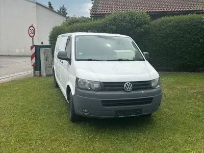 Gebraucht VW Multivan 140 PS (102 kW) 2011 Weiß Van / Kleinbus