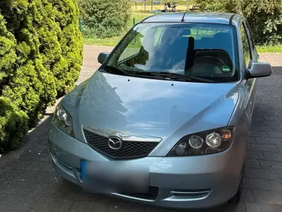 Gebraucht Mazda 2 80 PS (58 kW) 2007 Blau Kleinwagen