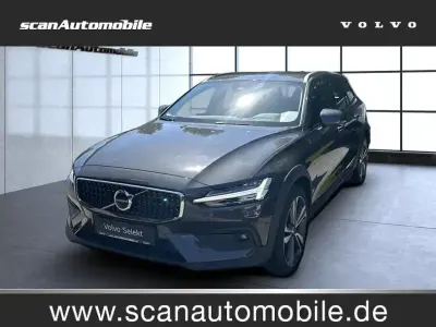 Gebraucht Volvo V60 CC Plus 197 PS (144 kW) 2024 Grau Kombi