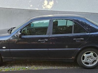 Mercedes C180