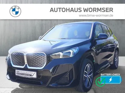 Gebraucht BMW iX1 M Sport 150 kW (204 PS) 2024 Saphirschwarz SUV