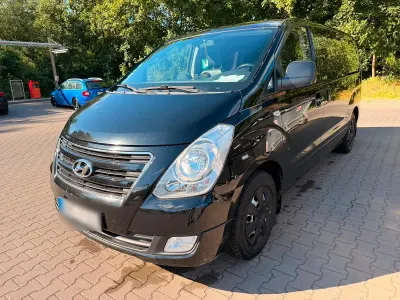 Gebraucht Hyundai H-1 170 PS (125 kW) 2013 Schwarz Van / Kleinbus