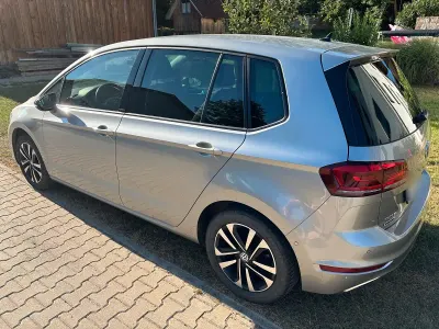 Gebraucht VW Golf Sportsvan IQ Drive 116 PS (85 kW) 2019 Silber Van / Kleinbus