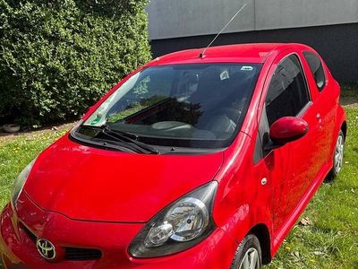 Usata Toyota Aygo 68 CV (50 kW) 2009 Rosso Utilitaria