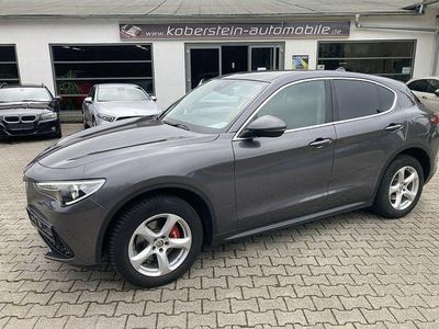 Gebraucht Alfa Romeo Stelvio Sprint 201 PS (147 kW) 2017 Schwarz SUV