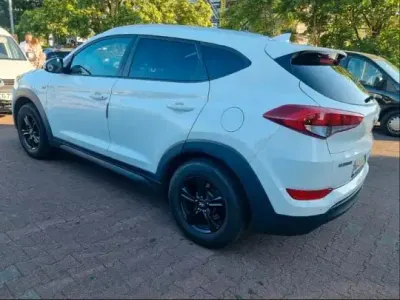Gebraucht Hyundai Tucson 132 PS (97 kW) 2017 Weiß SUV