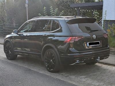 Second-hand VW Tiguan R 200 CP (147 kW) 2021 Negru SUV