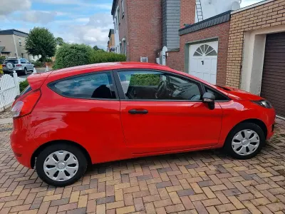 Gebraucht Ford Fiesta 2016 Rot Kleinwagen